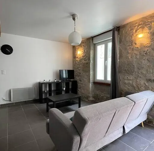 Belle Maison De Ville Renovee